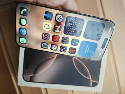 Apple iPhone 16 Pro Max