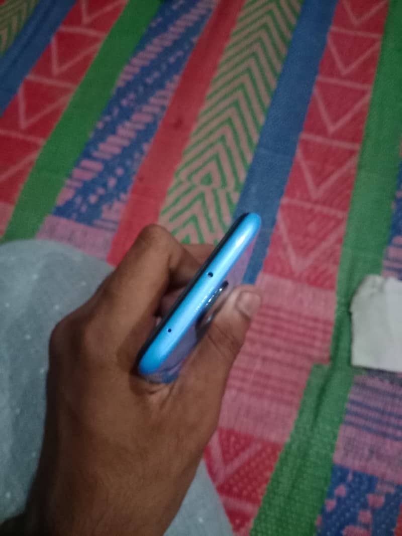 Xiaomi Redmi Note 9 3