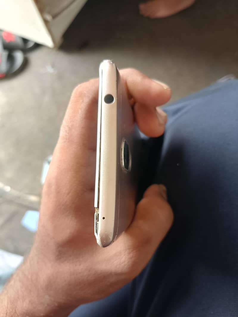 Honor 6X 4