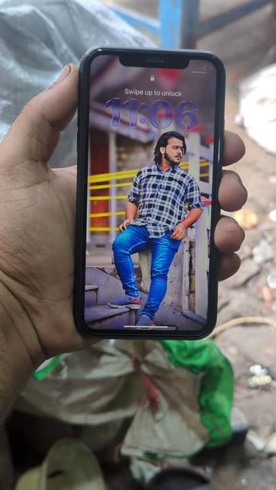 Apple iPhone 11