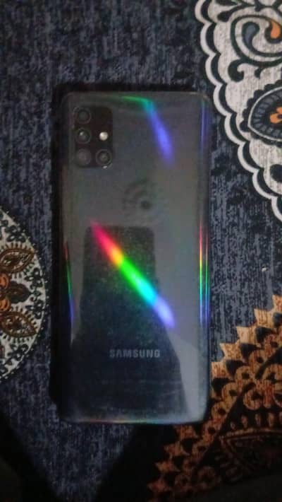 Samsung galaxy a51.6gb ram 128 memory