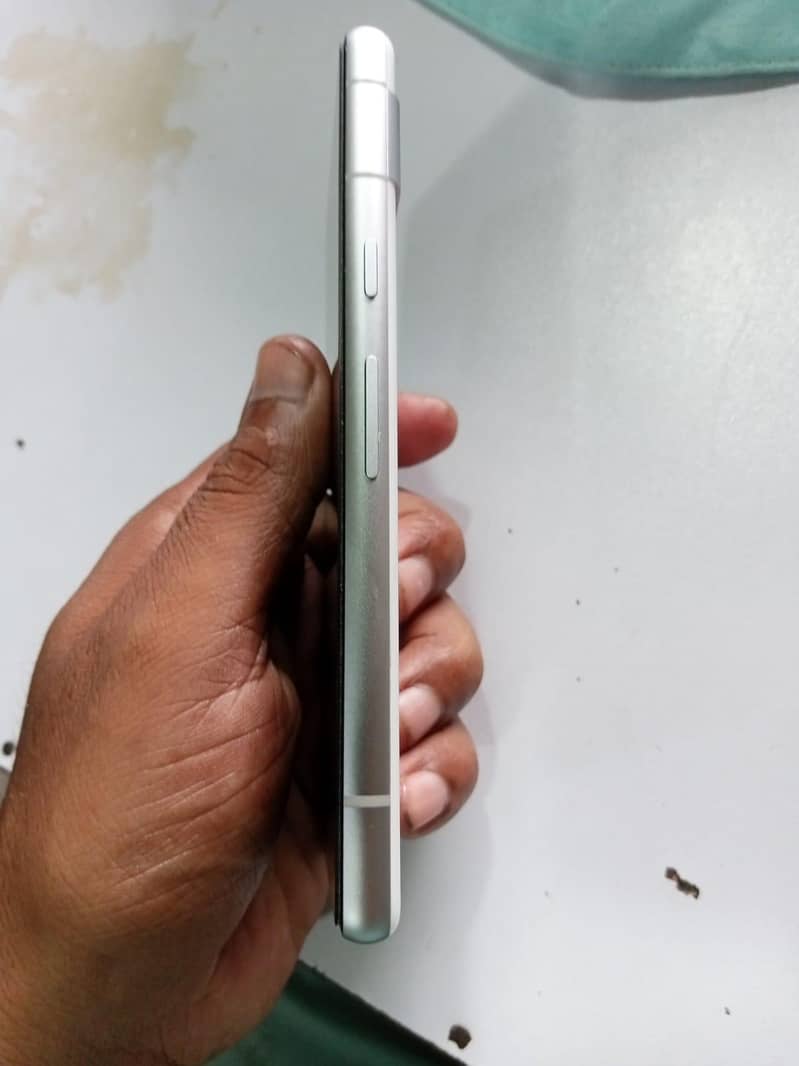 Google Pixel 7a 1
