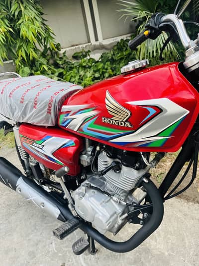Honda cg 125 2023 model brand new bike 10/10 condition