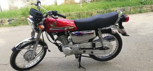 Honda CG 125 Self Start Chrome Edition 2024