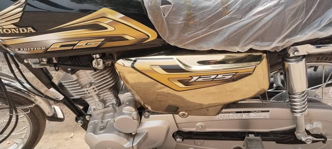 CG 125 Golden black Self start