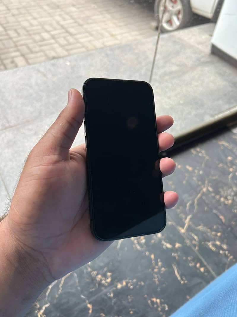 Apple iPhone 13 1