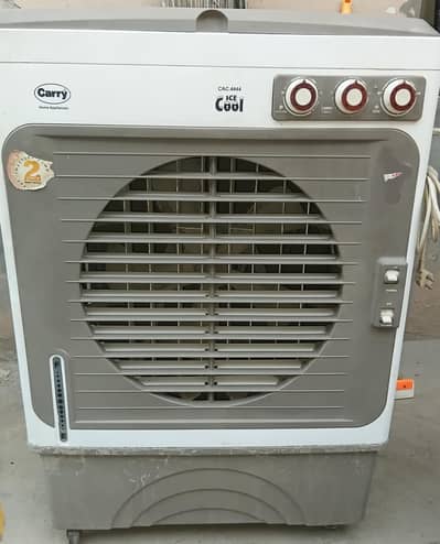 CARRY ice cooler. 3 years used only