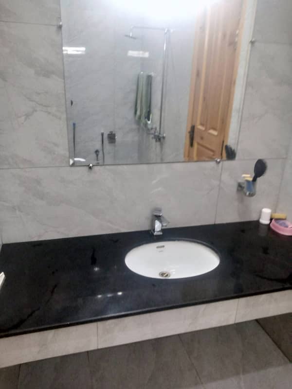 14 Marla Upper Portion For Rent With All Basic Necessities 4