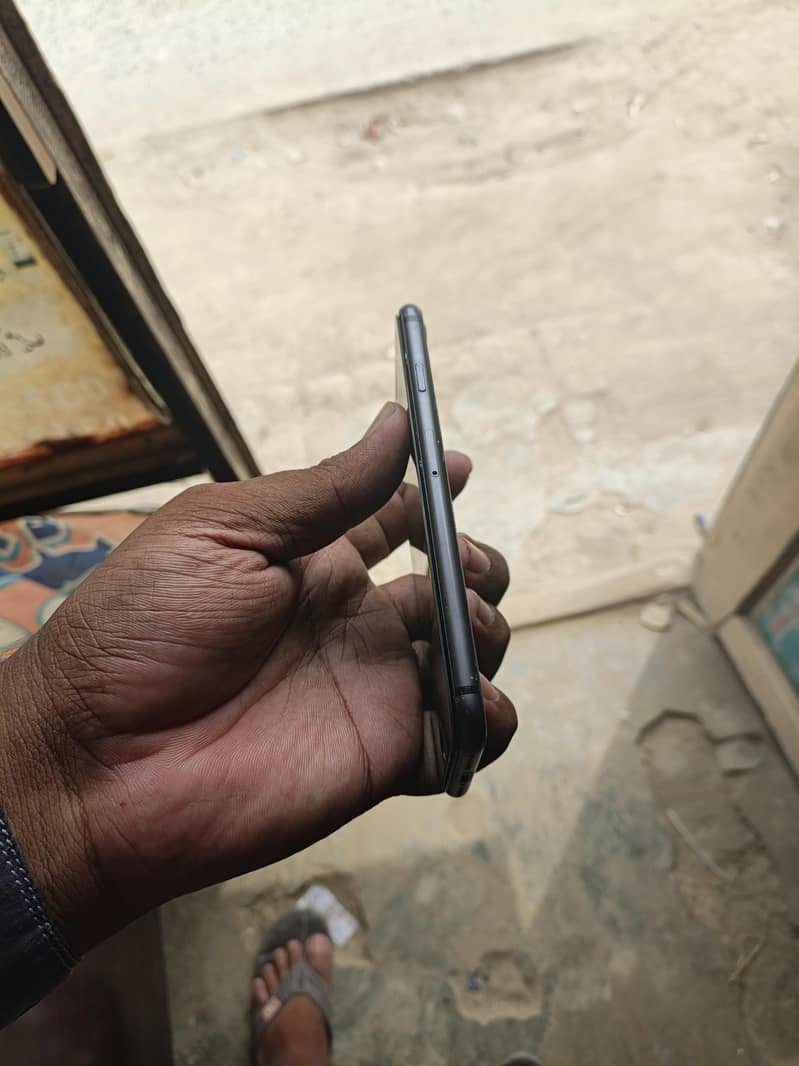iphone 8 4