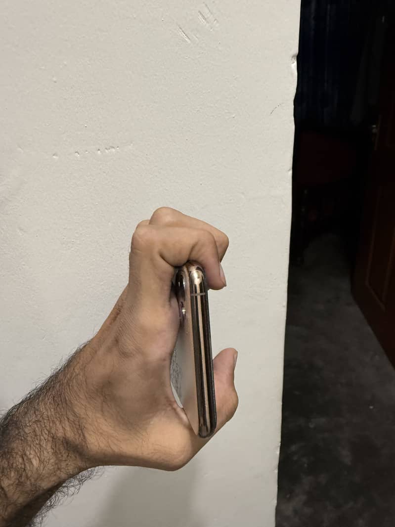 Apple iPhone 11 Pro Max 3