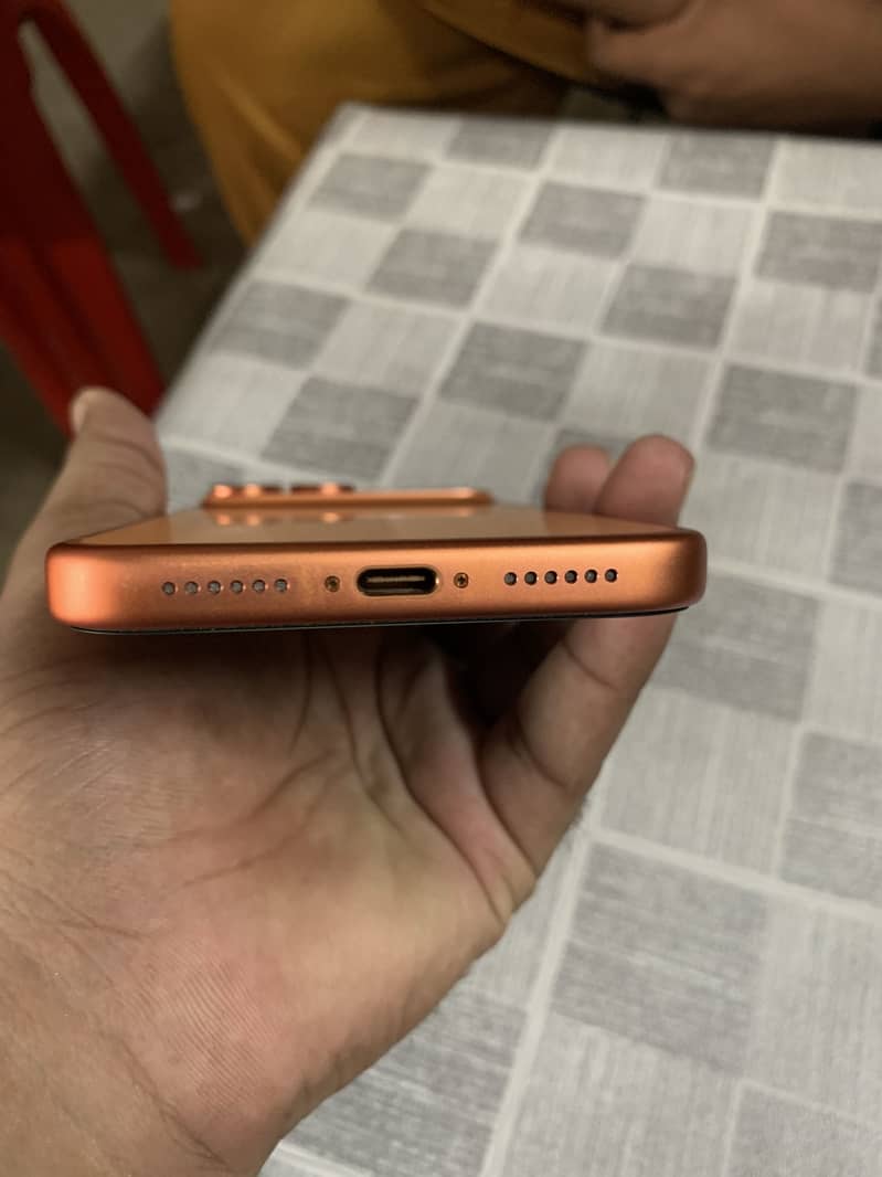 Apple iPhone 17 Pro Max 4