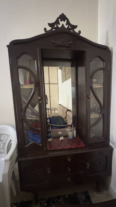 Dressing table