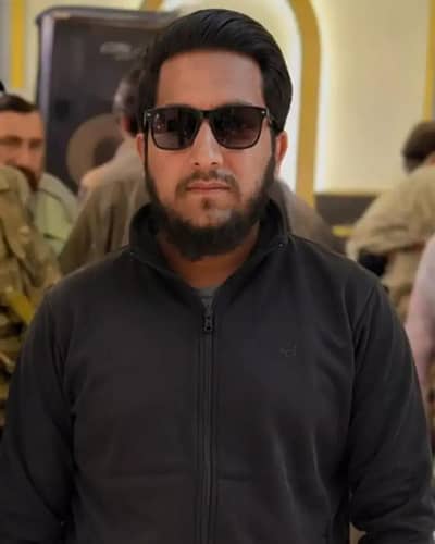LAHORE DHA MODEL TOWN DATA DARBAR K PS  SECURITY GUARD JOB CHAHAYE