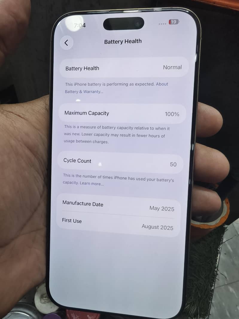 Apple iPhone 16 Pro Max 1
