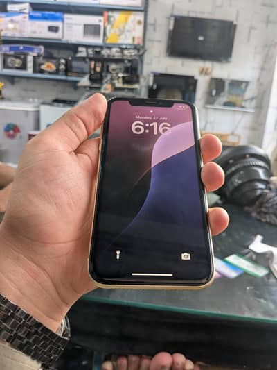 Apple iPhone XR