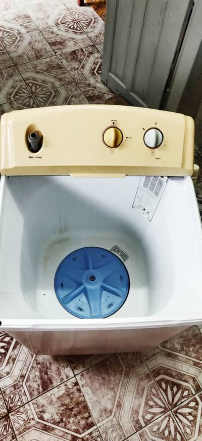 Dawlance compni v good condition 03116079055