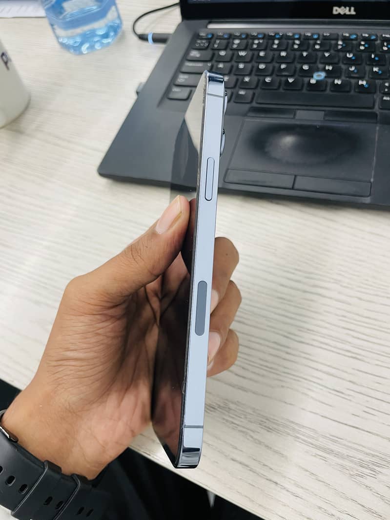 Apple iPhone 13 Pro Max 8