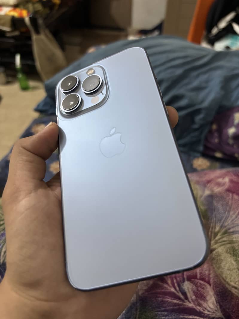 Apple iPhone 13 Pro 2