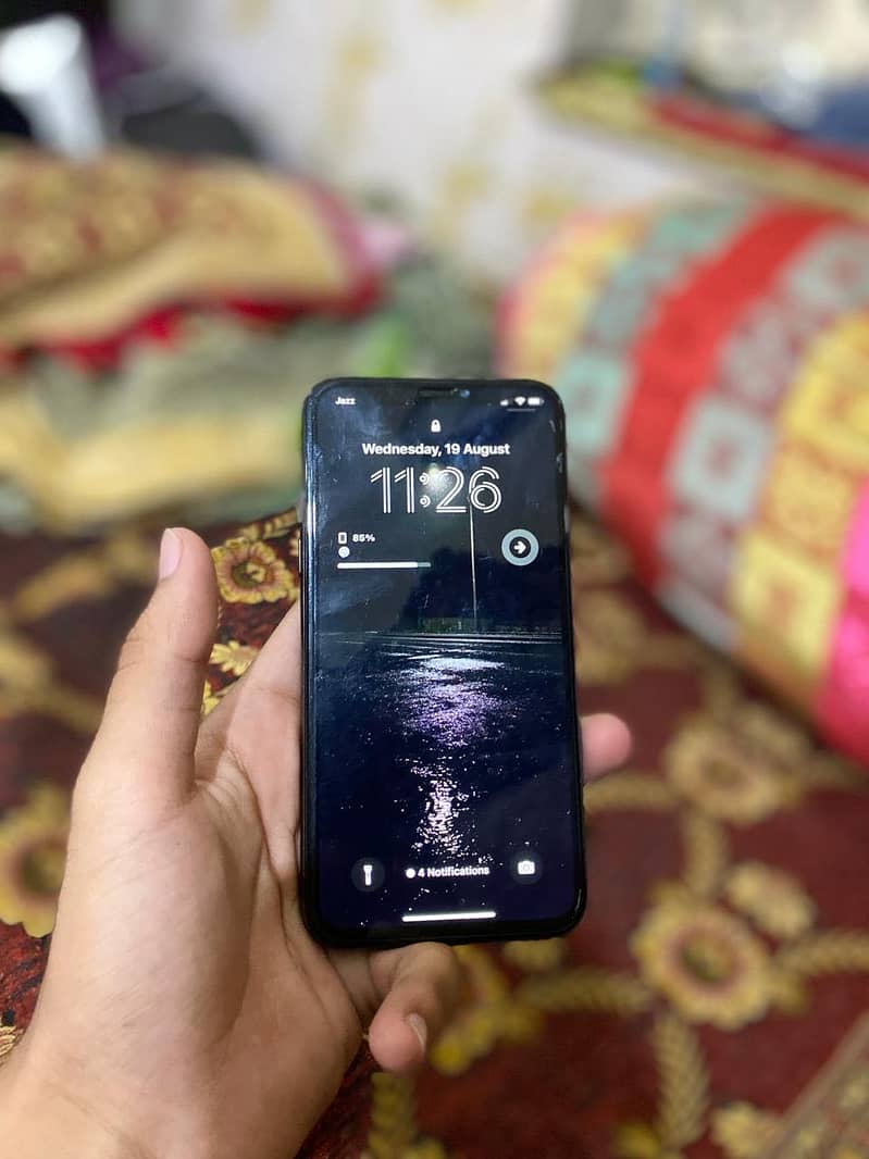 Apple iPhone X 0