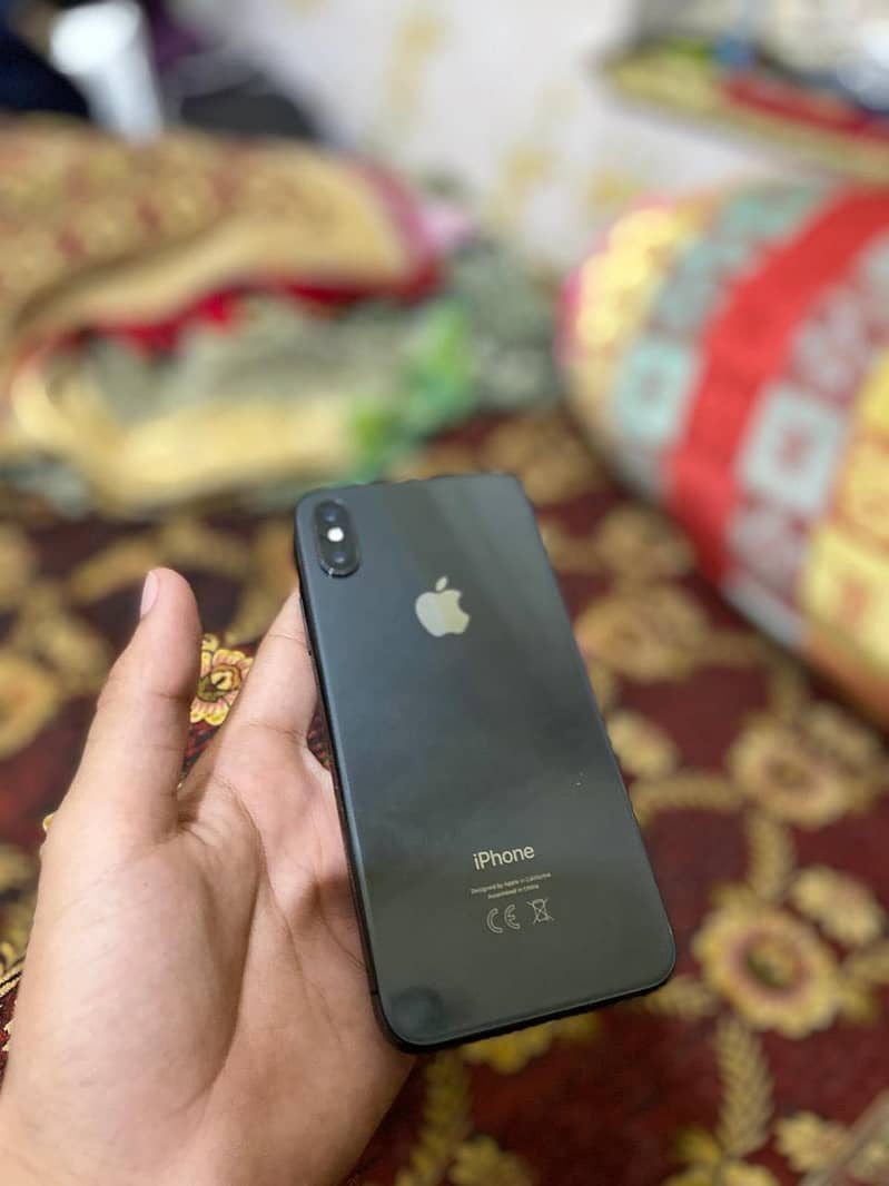 Apple iPhone X 3