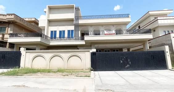 G 13 20 MARLA HOUSE AVAILABLE FOR SALE