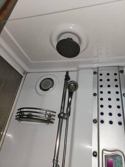 jacuzzi tub shower cabin