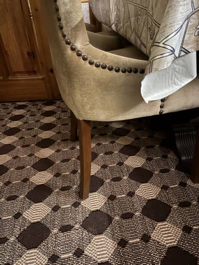 Dinning table for sale