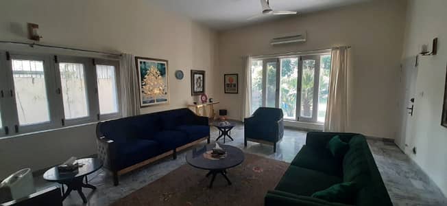 G-6/3 Beds House For Sale