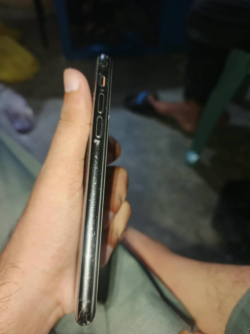Apple iPhone X 3