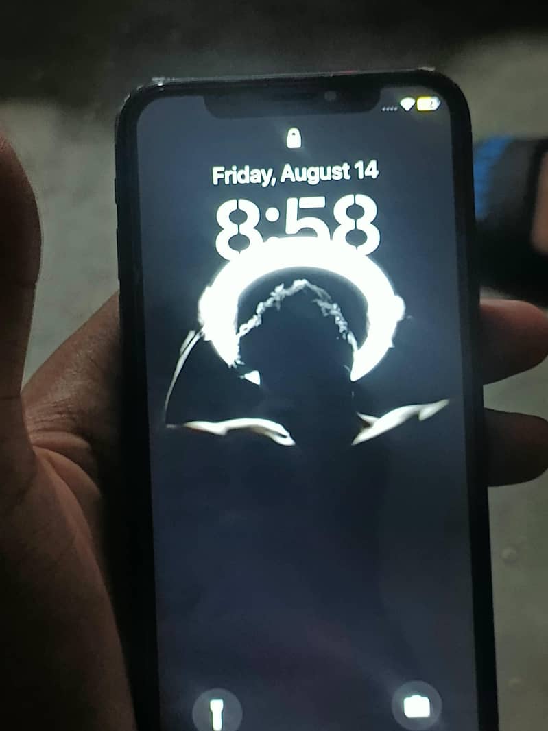 Apple iPhone X 4