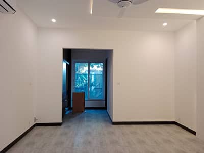 G-6 5 Beds Old Twins House For Sale