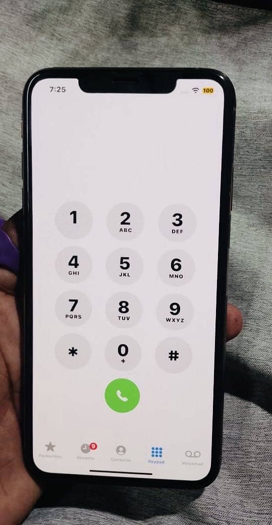 Apple iPhone XS Max 1
