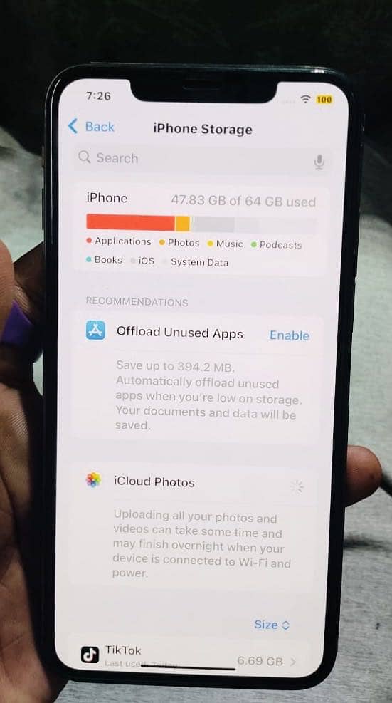 Apple iPhone XS Max 4