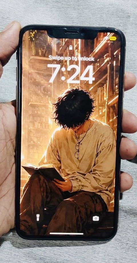 Apple iPhone XS Max 5