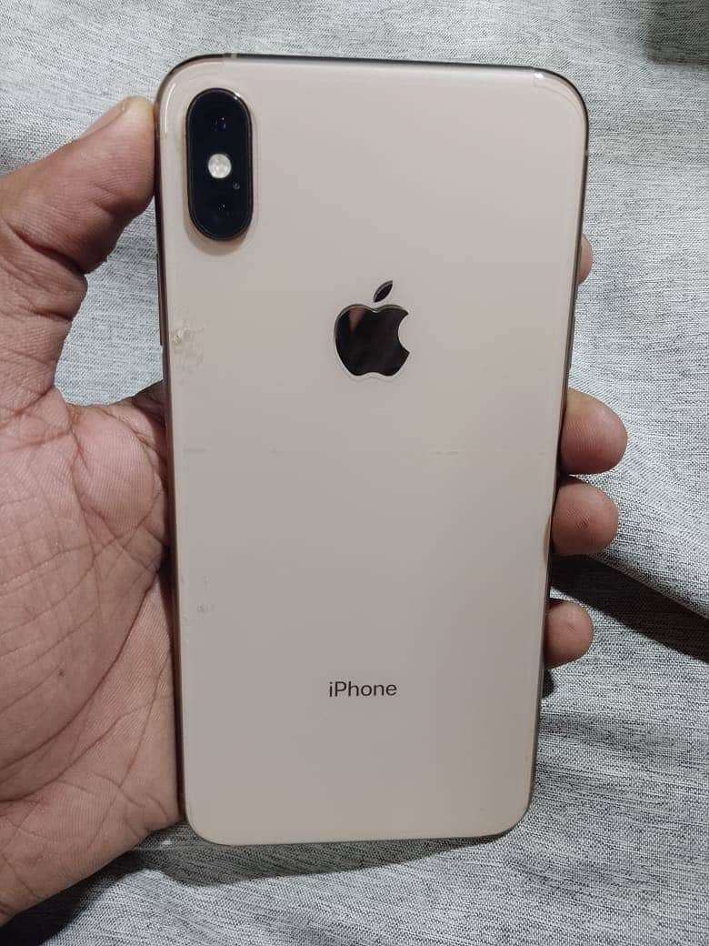 Apple iPhone XS Max 9