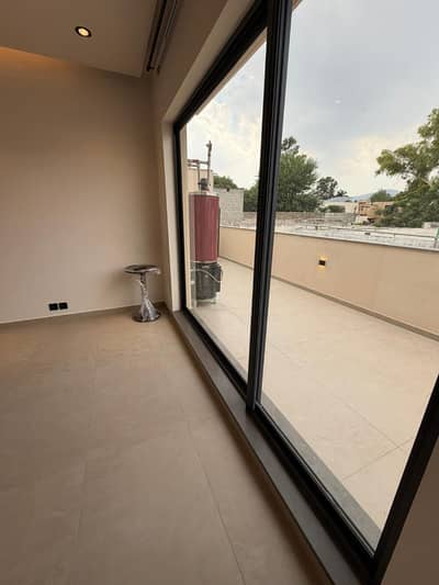 F-8, Brand New Flat