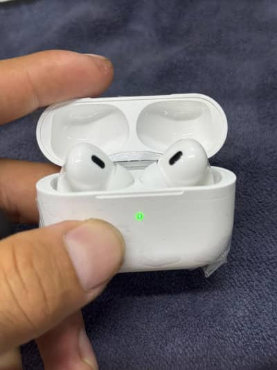 mobile airbuds white color
