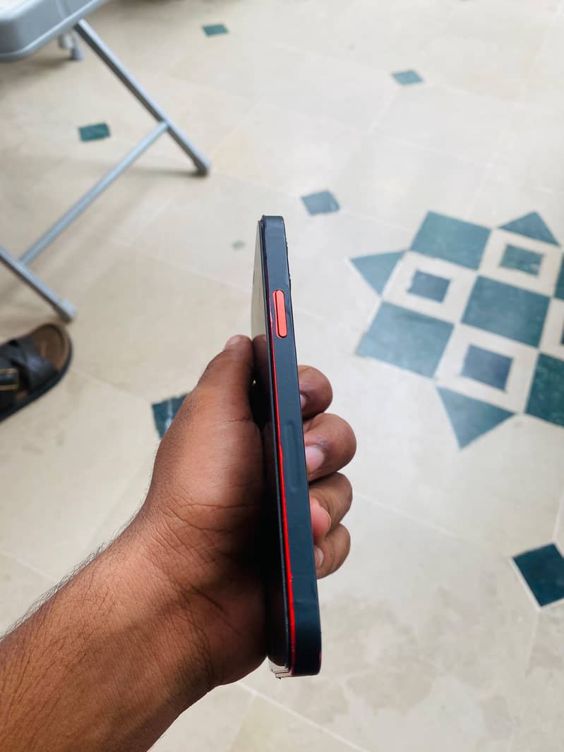 Apple iPhone 12 2
