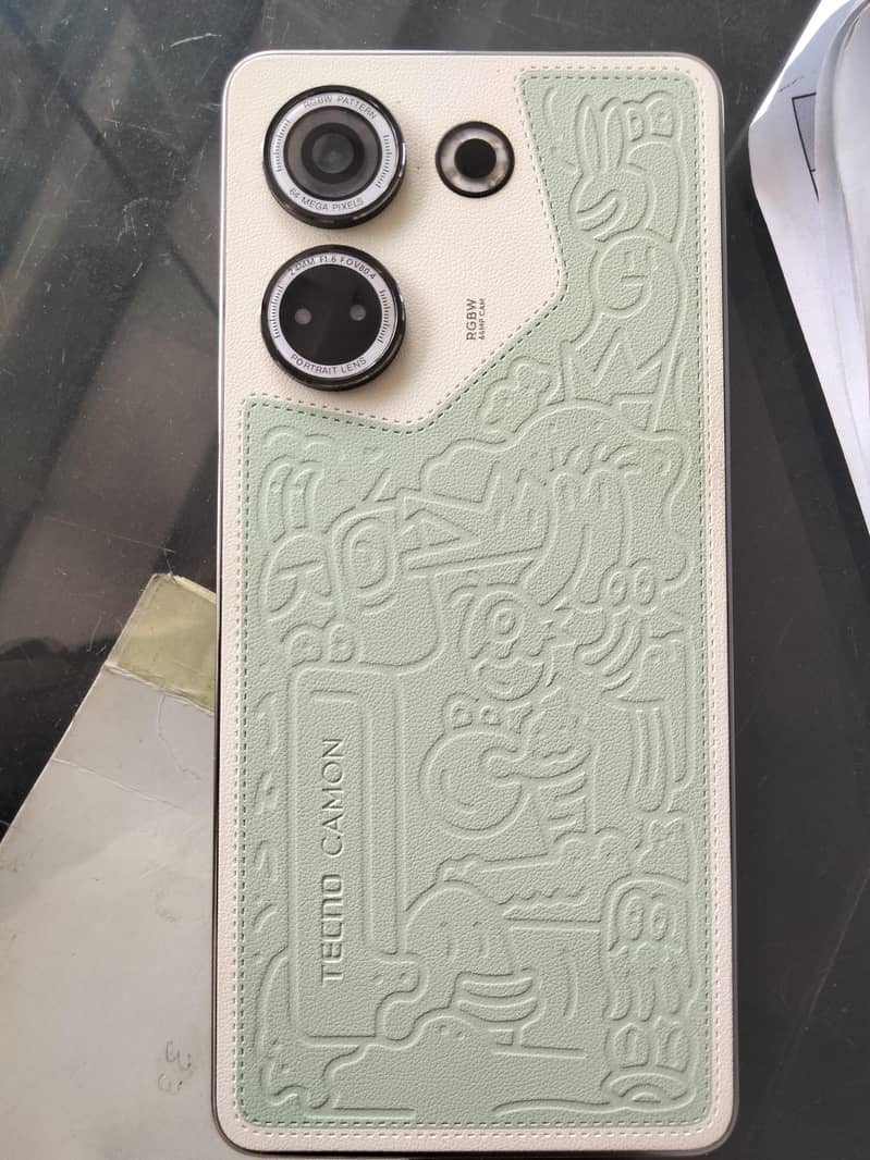 Tecno CAMON 20 Pro 0