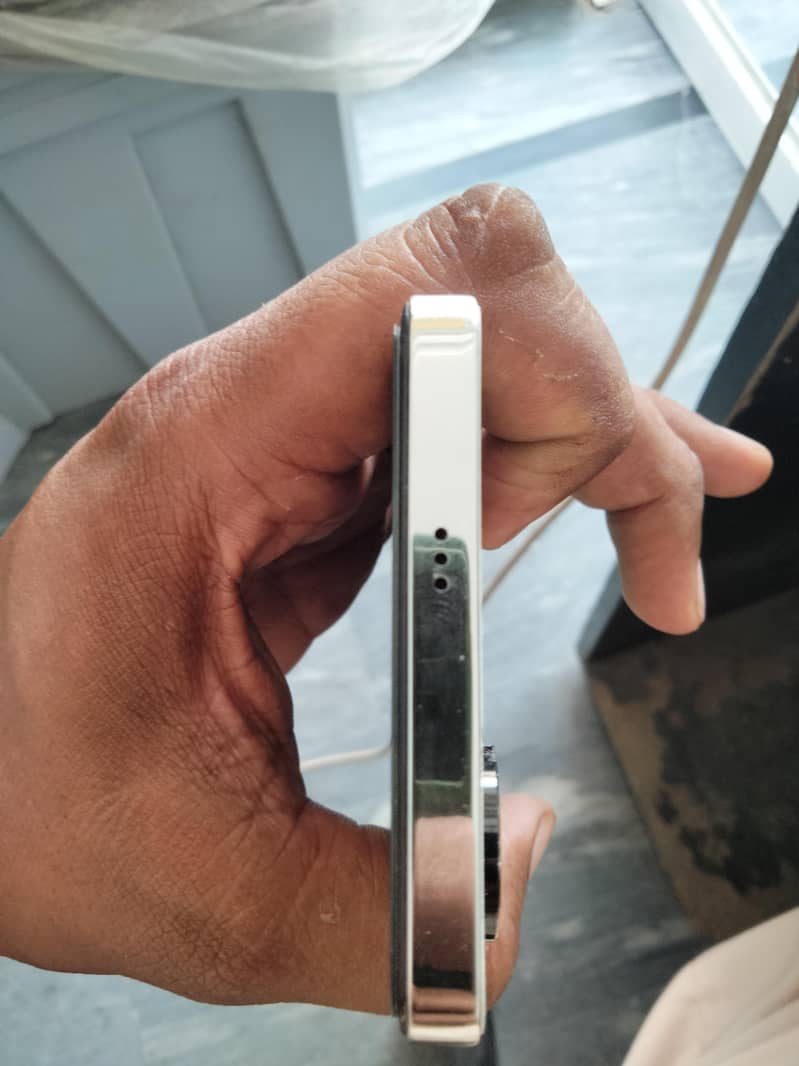 Tecno CAMON 20 Pro 5