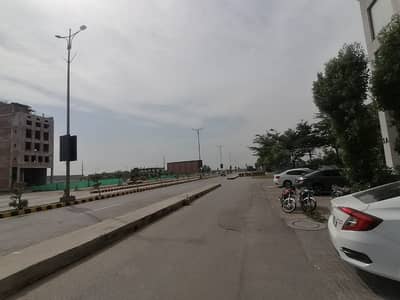 Find Your Ideal Prime Location Residential Plot In Lahore Under Rs. 28400000