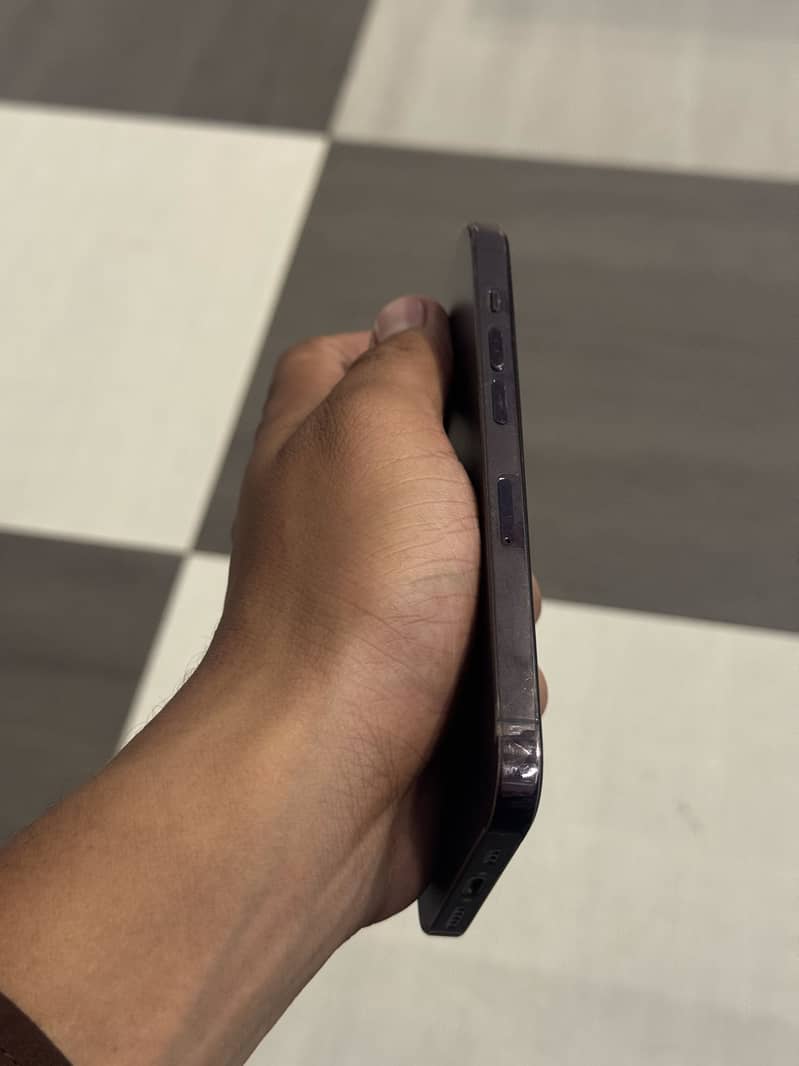 Apple iPhone 14 Pro 4