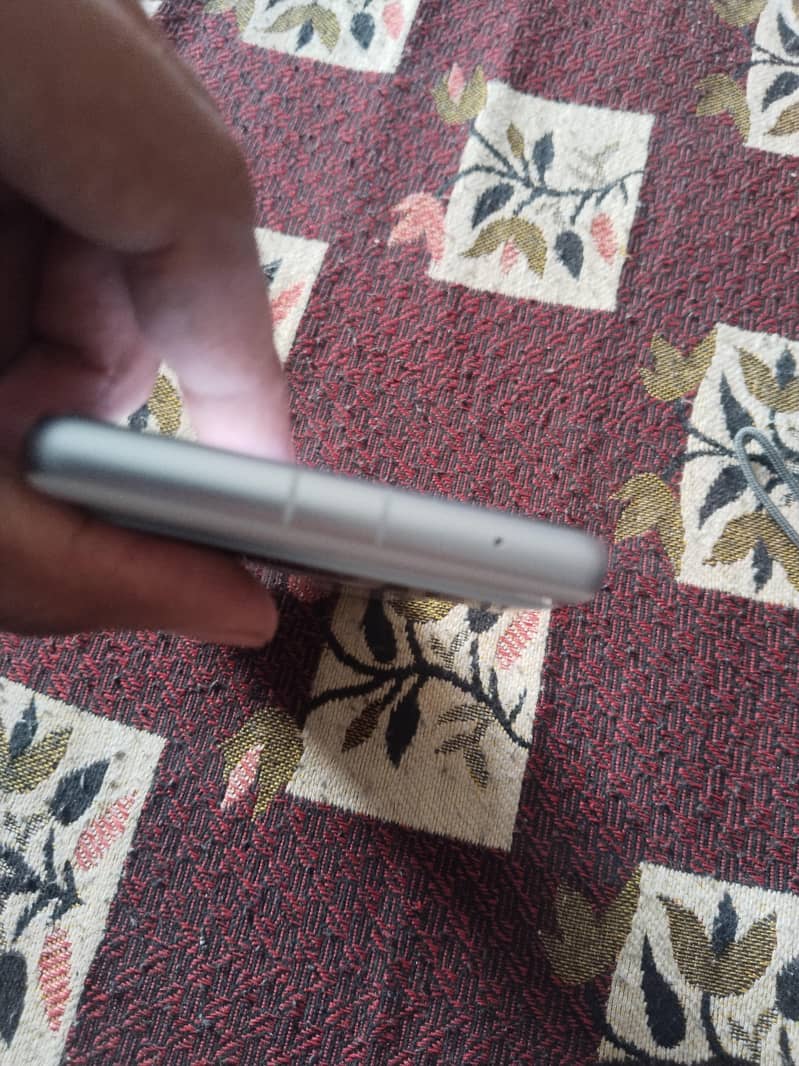 Google Pixel 7a 4