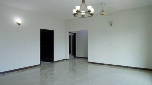 10 Marla 3 Bed With Basement Parking Flat For Sale Askari 11 Lahore