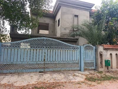 One Kanal Grey Structure At Bahria Top Location For Sale