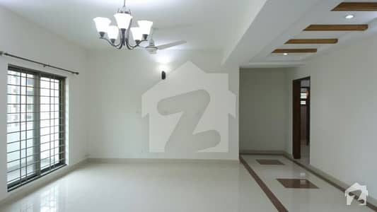10 Marla 3 Bed With Basement Flat For Sale Askari 11 Lahore