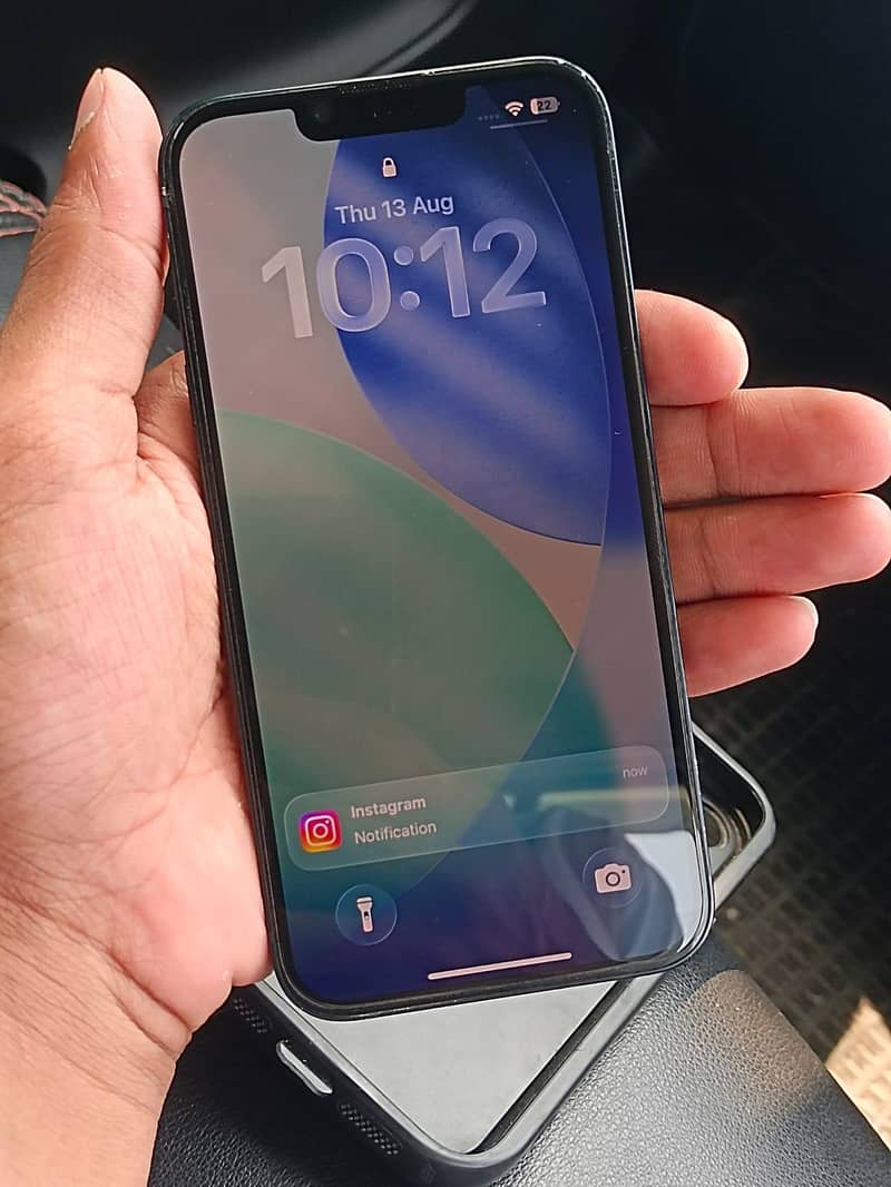 Apple iPhone 13 6