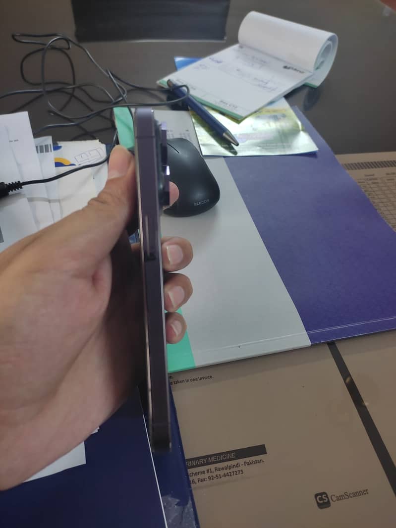 Apple iPhone 14 Pro 1