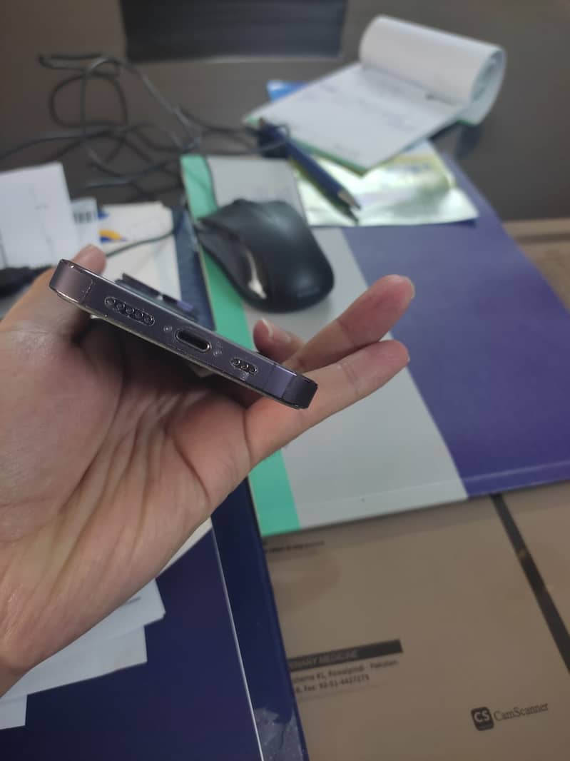 Apple iPhone 14 Pro 2