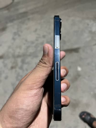 Apple iPhone 14